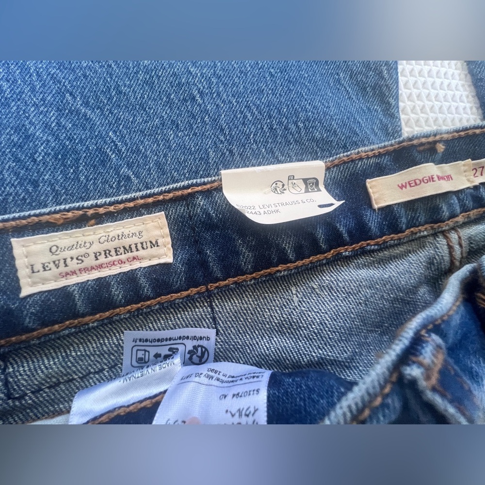 Levi's wedgie boot 27x32 Blue Denim Jeans - Picture 4 of 10